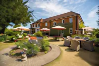 Bedford Arms Hotel Hotels near Chilwell Gardens play area