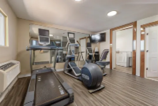 Suburban Studios Near Mesa Verde