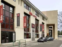 Ibis Avignon Centre Pont de l'Europe Hotel berhampiran Théâtre des Béliers