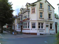 The Sydney Arms Hotels in Winterbourne Abbas