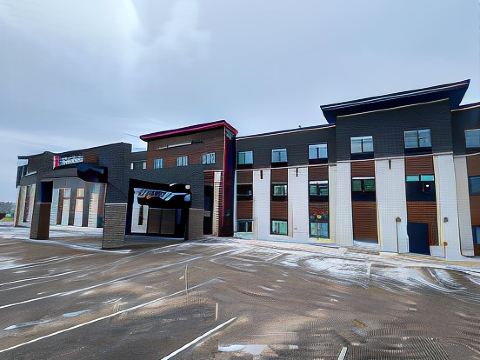 Best Western Plus Marquette Hotel  Suites
