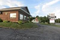 Fundy Line Motel Hotel dekat The Whalen Barn