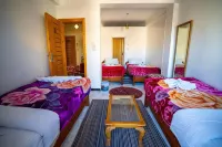 Venus Hostel - Hostels
