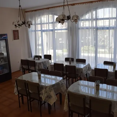 Aratos Hotel