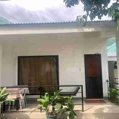 Paguia’s Cottages Hotel Exterior