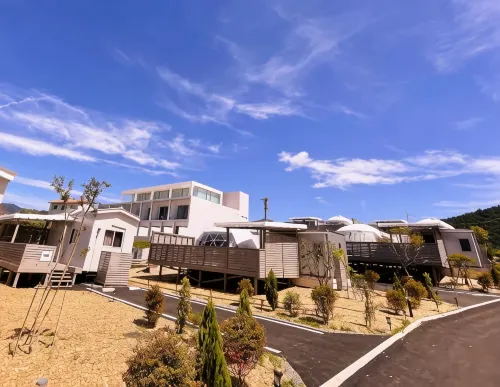 Necoana Glamping Hotels in Fujikawaguchiko