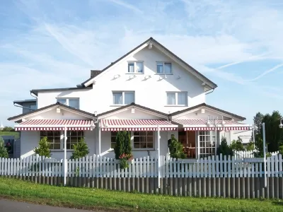 Hotel & Restaurant am Kirschberg Hôtels à : Grunberg