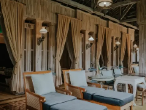 Kayu Arum Resort Hotels in Argomulyo