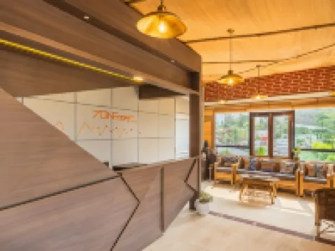 Zone Connect by the Park, Lansdowne Hotels in Pauri Garhwal