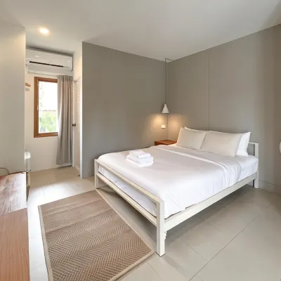 Sunkiss Hoteles cerca de Mercado flotante Khlong Lat Mayom