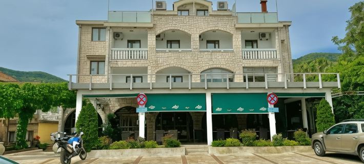 Hotel Grbalj Hotele w: Budva