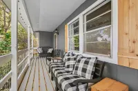 Cozy Cabin, Central AC, 5 Min. to Buffalo River, Pets & Families Welcome!