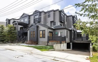 BEST Location in Park City: 1 Block SKI, Walk Old Town, Sundance,Covered parking Các khách sạn ở 