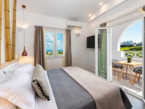 Abasa Suites Hotels in Santorini