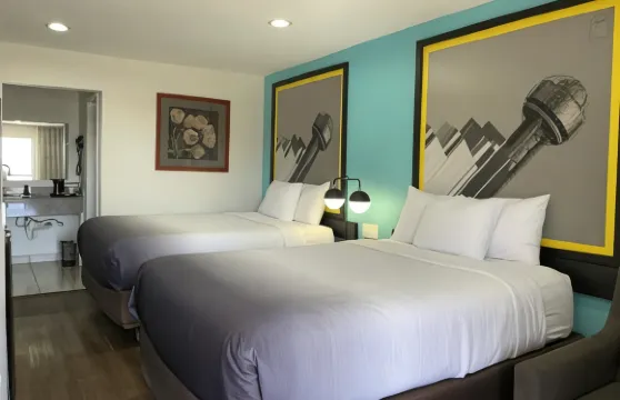 威奇託福爾斯溫德姆速8酒店