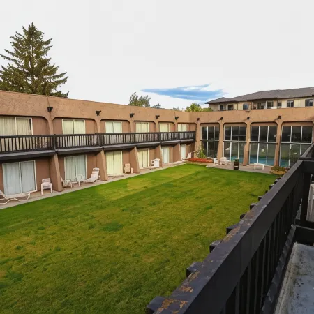 Divya Sutra Plaza and Conference Centre, Vernon, BC
