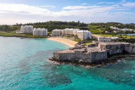 The Residences at the St. Regis Bermuda Отели рядом с достопримечательностью «Маяк Сент-Дэвида»