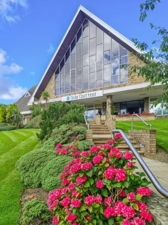 Cedar Court Huddersfield Hotel Отели рядом с достопримечательностью «Университет Хаддерсфилд Квинсгейт Кампус»