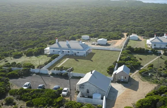 尼爾森角燈塔旅館