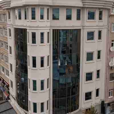 All Seasons Suites Hotel Exterior