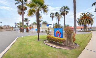 Motel 6 Ventura, CA - Beach
