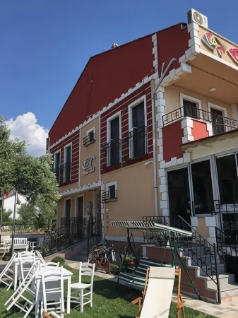 Ede Apart Otel Отели рядом с достопримечательностью «Александрия Троадская»