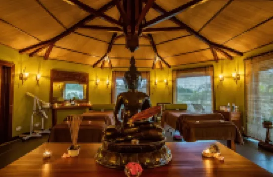 Aanari Hotel & Spa