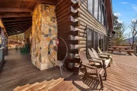 Therapeutic Mountain Views and Cozy Fireplace - Breathtaking Retreat