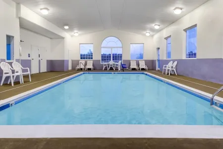 Microtel Inn & Suites by Wyndham London Отели рядом с достопримечательностью «Парк Леви Джэксон Уайлдернесс Роуд»