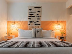 Seaspray Surf Lodge