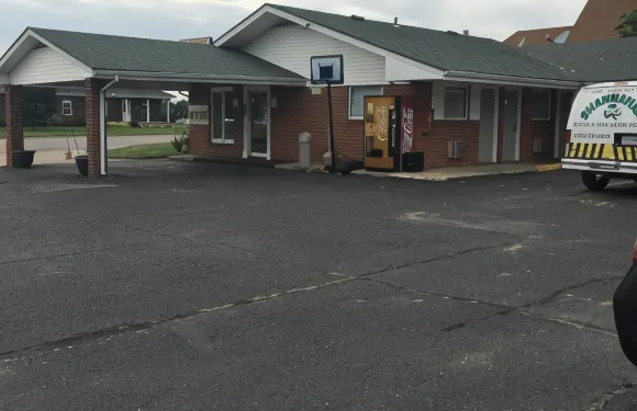 沙努特客人汽車旅館