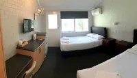Bateau Bay Hotel Hotel di Terrigal