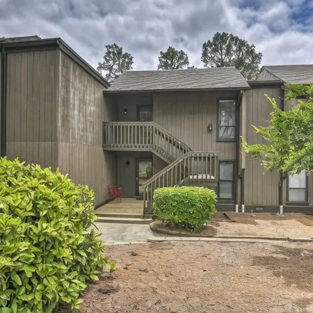 Condo by Pinehurst Golf Course w/ Peaceful Patio Hotels in Pinehurst