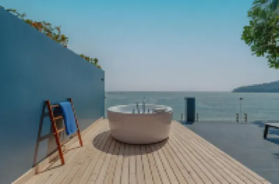 Hotel Tide Phuket Beach Front