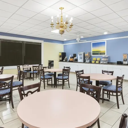Days Inn by Wyndham Orangeburg South