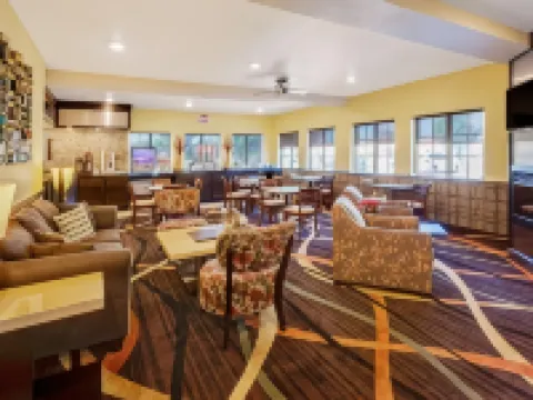 亞克朗-格林-尤寧敦速8酒店 格林酒店