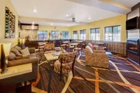 Super 8 by Wyndham Akron S/Green/Uniontown Oh فنادق في غرين