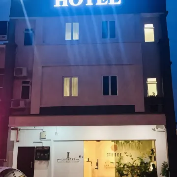 Impress Hotel