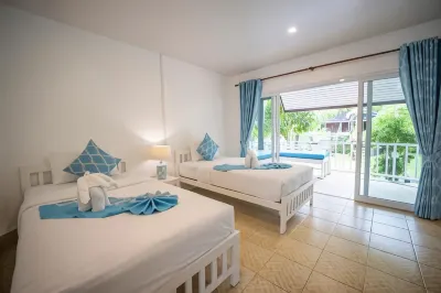 Assava Dive Resort Hotels near Grape View Point