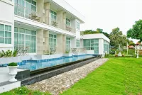 Pua de View Boutique Resort - Pools