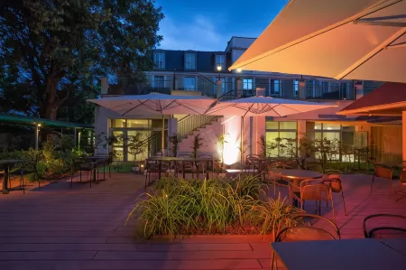 Hôtel Mercure Paris Ouest Saint-Germain Отели рядом со станцией Gare de St Germain En Laye Bel Air Fourqueux