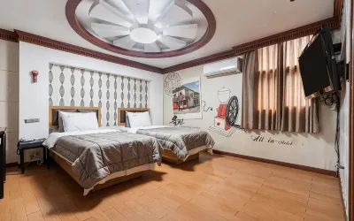 Cielo Hotel Hotel in zona Jecheon Station