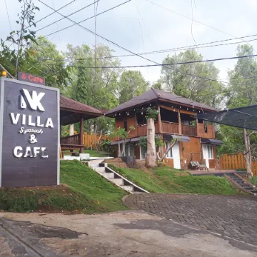 NK Villa Syariah and Cafe Prigen
