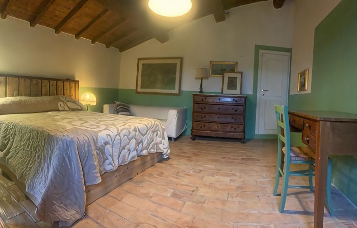Casa del Piano Valle dei Calanchi in Front of Civita di Bagnoregio