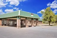 Norwood Inn & Suites Worthington Hotels in Worthington