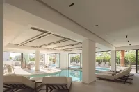 Theartemis Palace - Pools