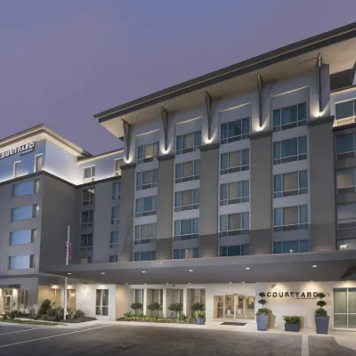 Courtyard Atlanta Alpharetta/Avalon Area Hotels near GSU