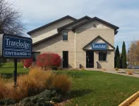 Travelodge by Wyndham Hudsonville - Parking