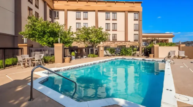 Best Western Plus Wichita West Airport Inn Отели в г. Уичито