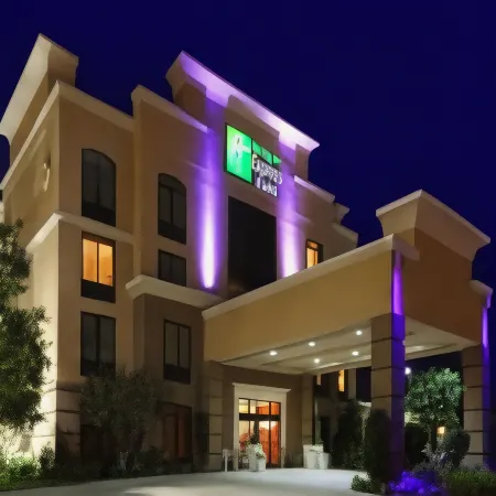 Country Inn & Suites by Radisson, Tyler University Area
